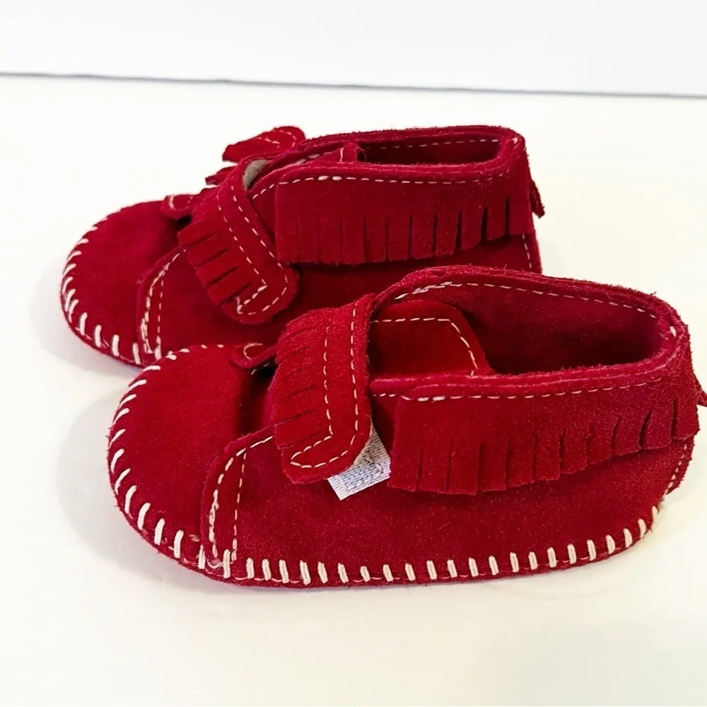 Minnetonka Moccasins Infants Toddler Sz 4 Front Strap Bootie Red Suede Fringe
